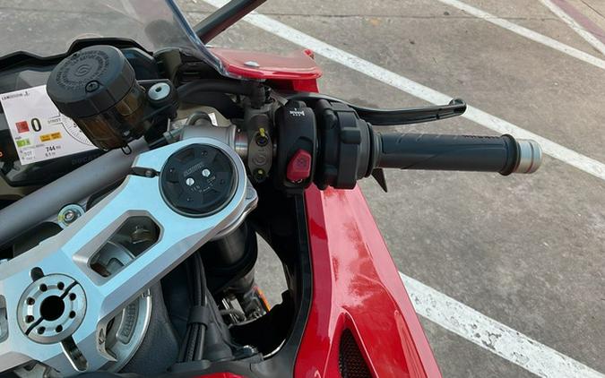 2023 Ducati Panigale V4 Ducati Red