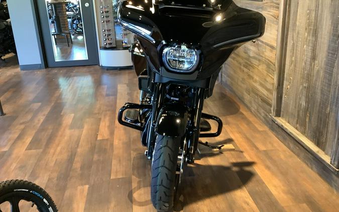 Harley-Davidson Street Glide® 2024 FLHX T17-24 Vivid Black - Black Finish