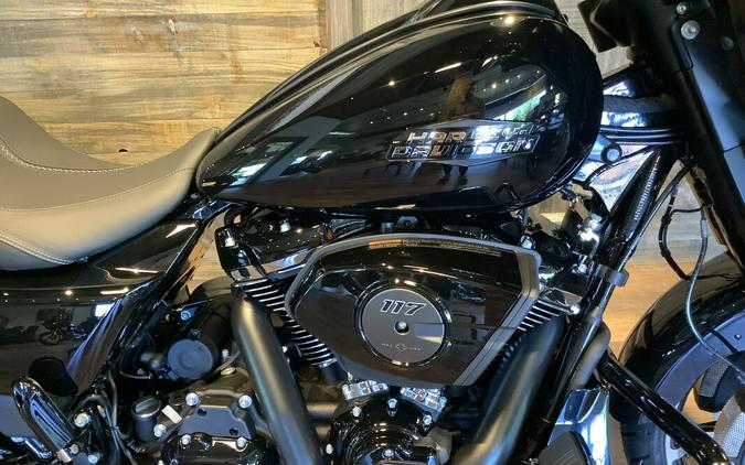 Harley-Davidson Street Glide® 2024 FLHX T17-24 Vivid Black - Black Finish