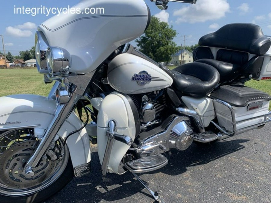 2006 Harley-Davidson® FLHTCUI - Ultra Classic® Electra Glide®