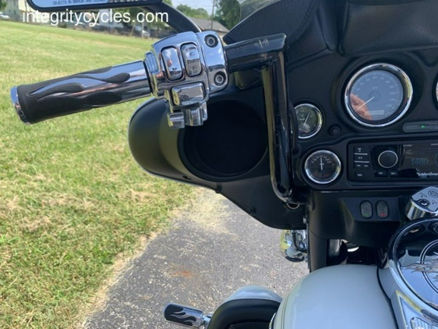 2006 Harley-Davidson® FLHTCUI - Ultra Classic® Electra Glide®