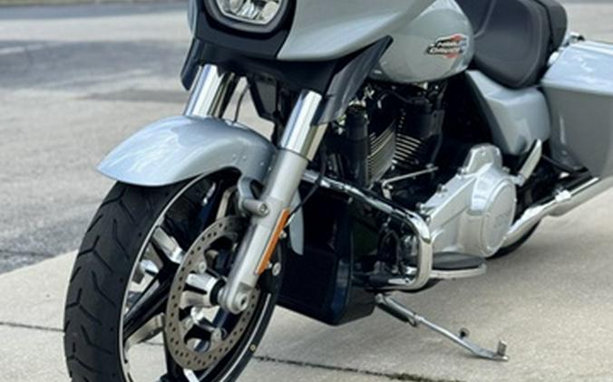 2025 Harley-Davidson FLHX - Street Glide