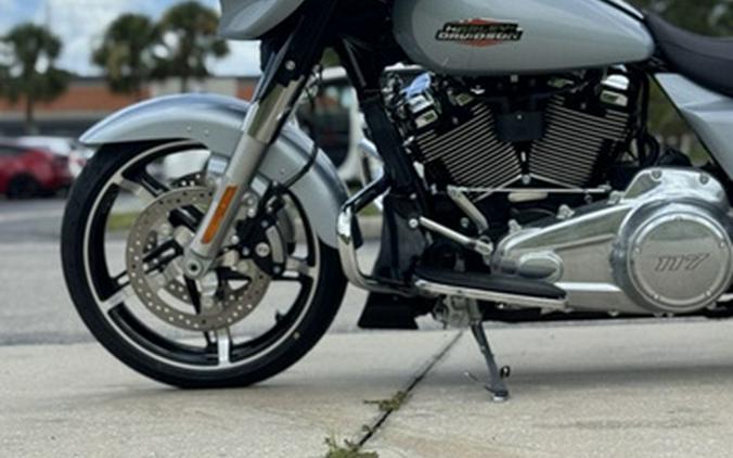 2025 Harley-Davidson FLHX - Street Glide