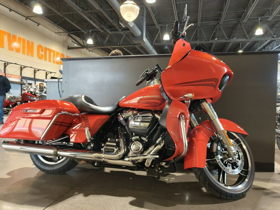 2017 Harley-Davidson® Road Glide® Special Custom Colour Laguna Orange