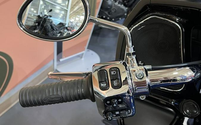 2021 Indian Motorcycle® Challenger® Limited Deepwater Metallic