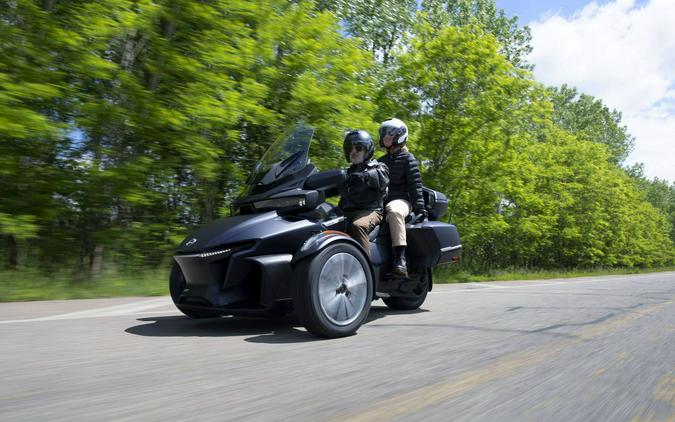 2022 Can-Am Spyder RT Sea-To-Sky
