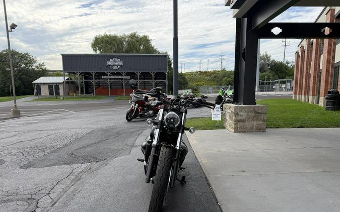 RH975 2025 Nightster