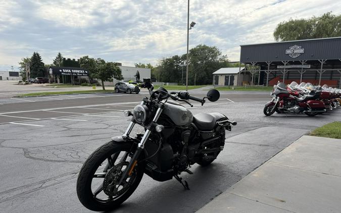 RH975 2025 Nightster