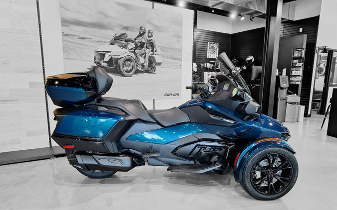 2022 Can-Am® Spyder RT Limited Dark - Petrol Metallic