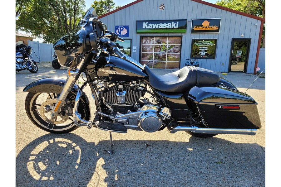 2019 Harley-Davidson® STREET GLIDE