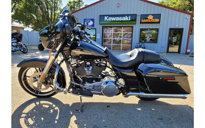 2019 Harley-Davidson® STREET GLIDE