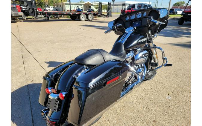 2019 Harley-Davidson® STREET GLIDE