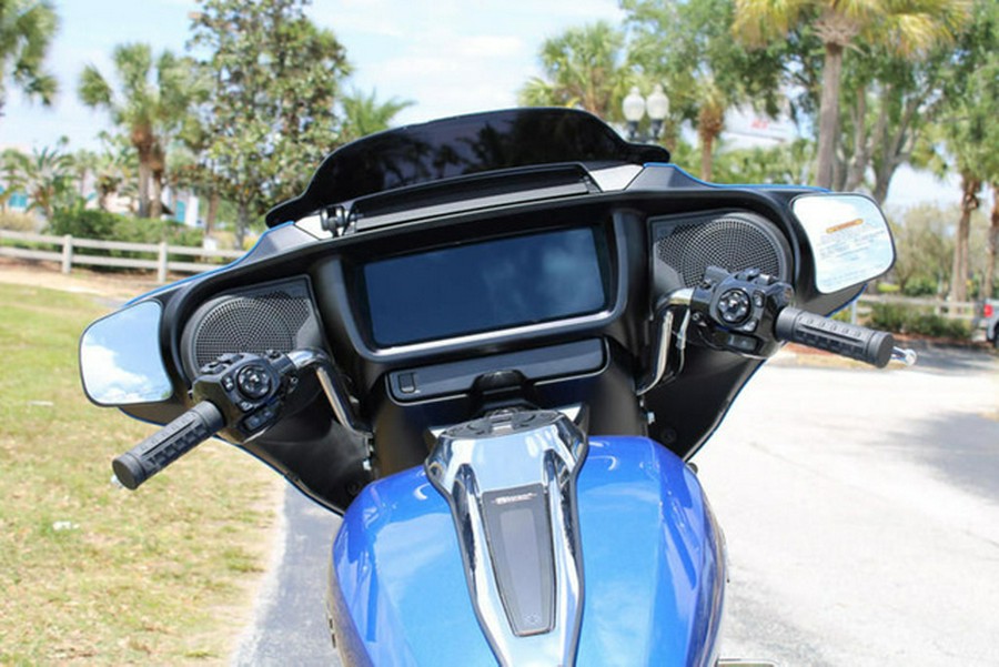 2025 Harley-Davidson FLHX - Street Glide