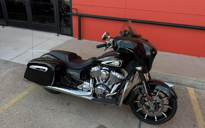 2021 Indian Motorcycle® Chieftain® Limited Thunder Black Pearl