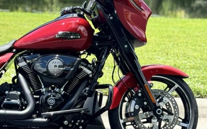2025 Harley-Davidson FLHX - Street Glide