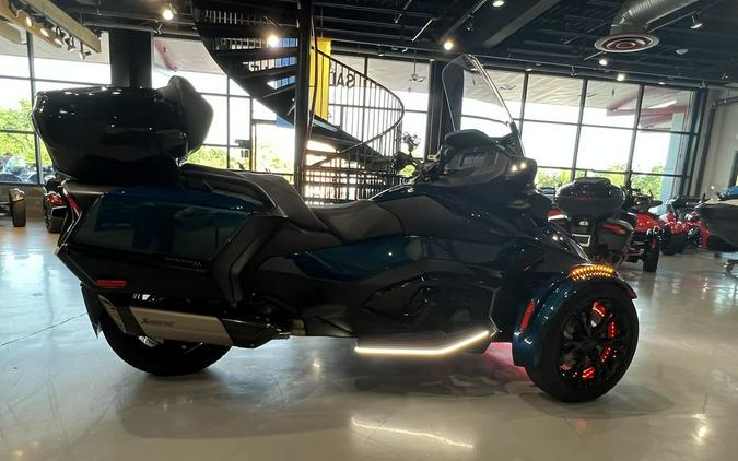 2022 Can-Am® Spyder RT - Petrol Metallic