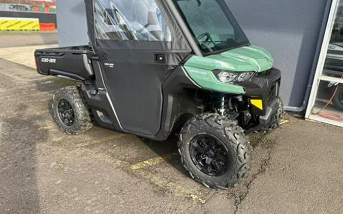 2025 Can-Am Defender DPS HD7
