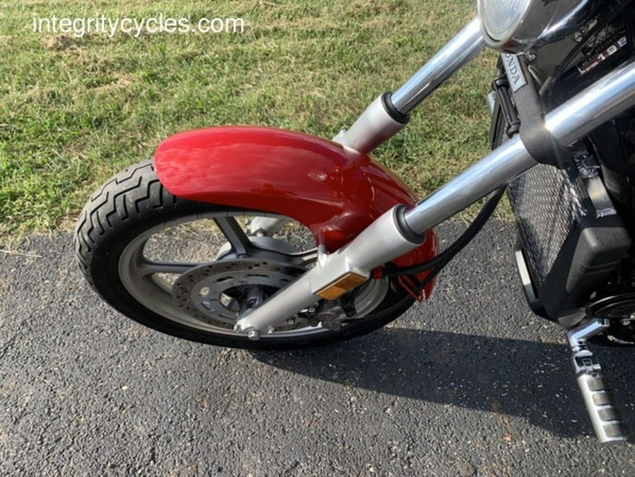 1987 HONDA VF 700 SUPERMAGNA