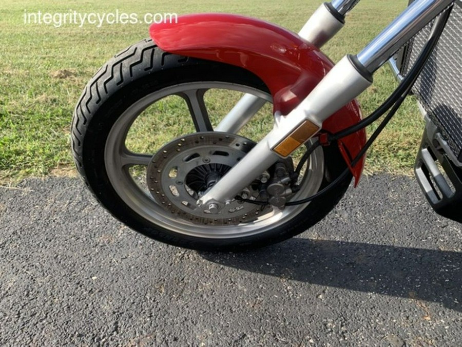 1987 HONDA VF 700 SUPERMAGNA