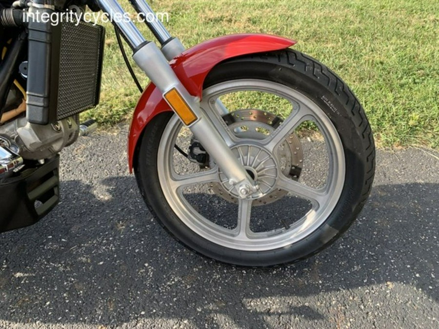 1987 HONDA VF 700 SUPERMAGNA