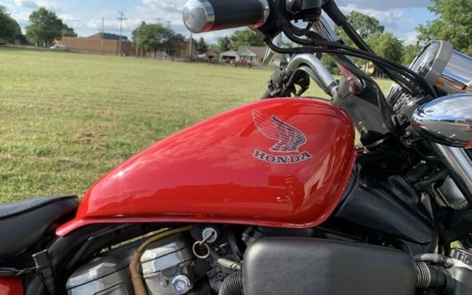 1987 HONDA VF 700 SUPERMAGNA