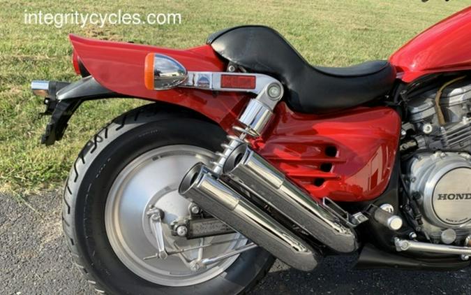 1987 HONDA VF 700 SUPERMAGNA