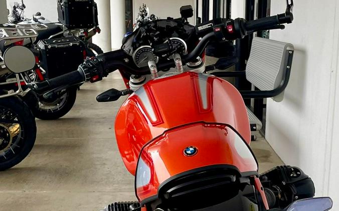 2026 BMW R12S