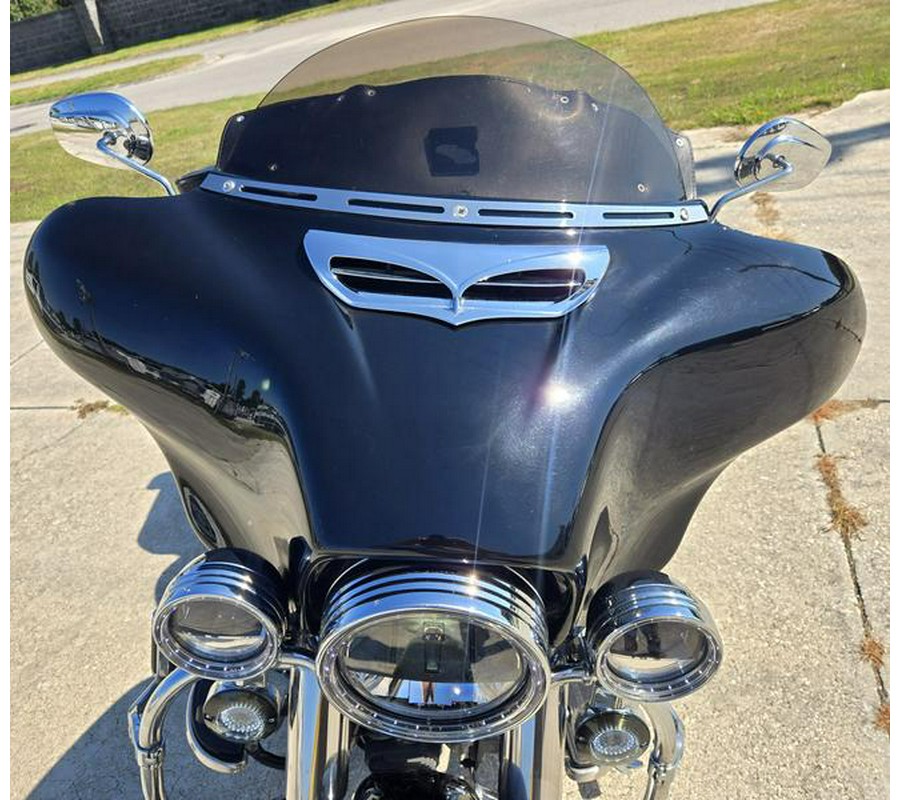 2016 Harley-Davidson® FLSTC - Heritage Softail® Classic