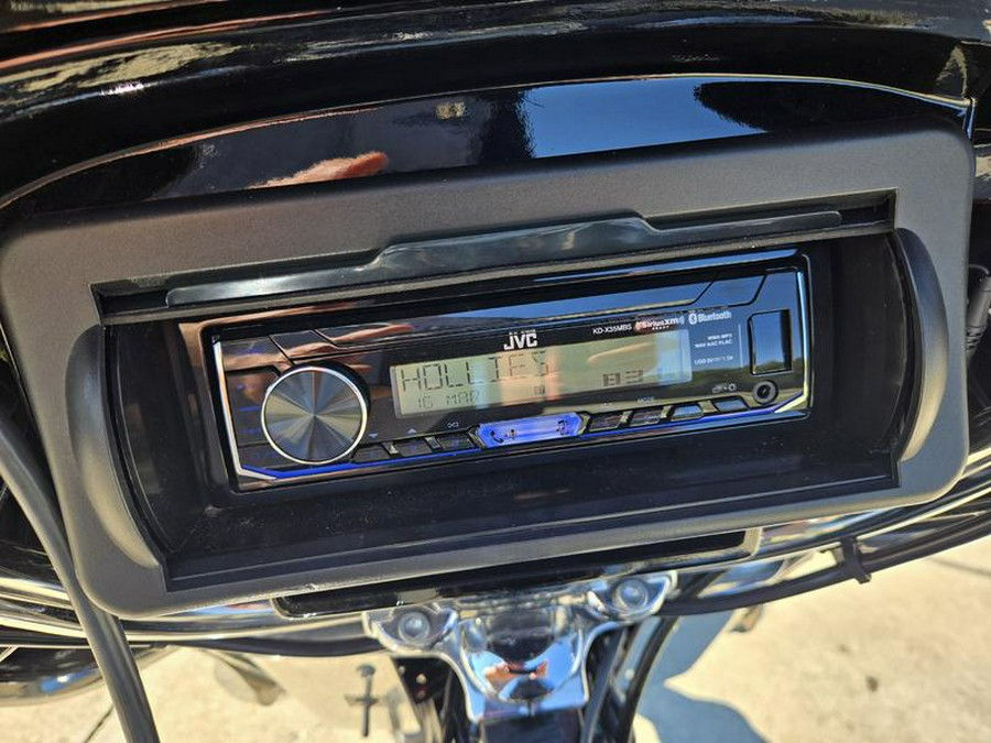 2016 Harley-Davidson® FLSTC - Heritage Softail® Classic