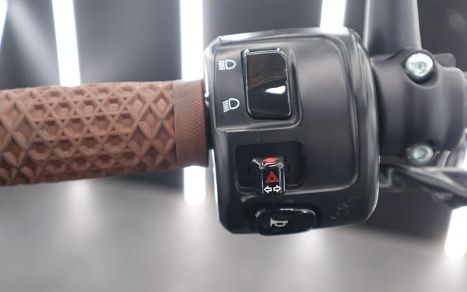 2023 Indian Bobber Icon