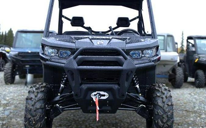 New 2026 Can-Am DEF HD10 6X6 XT