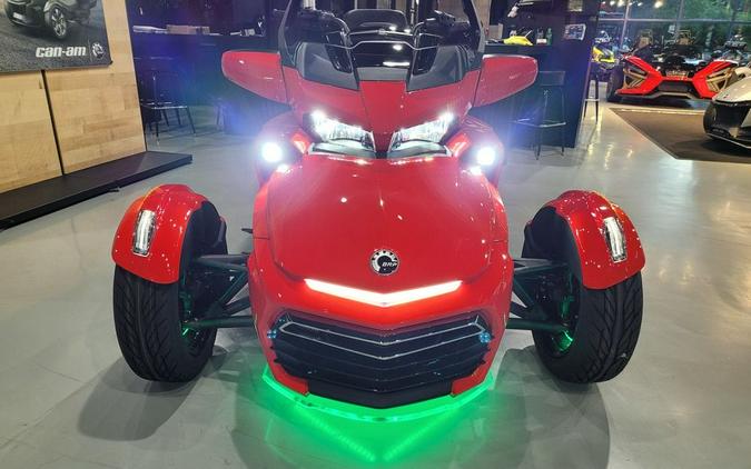 2022 Can-Am® Spyder F3 Limited Chrome - Plasma Red