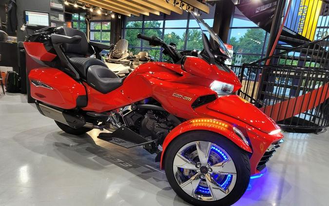 2022 Can-Am® Spyder F3 Limited Chrome - Plasma Red