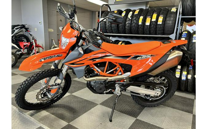 2024 KTM 690 Enduro R