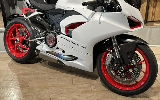 2023 Ducati Panigale V2 White Rosso Livery