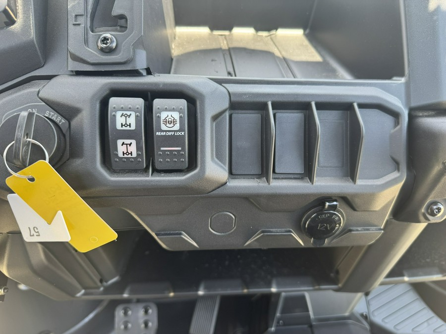 2026 Can-Am Defender DPS HD9