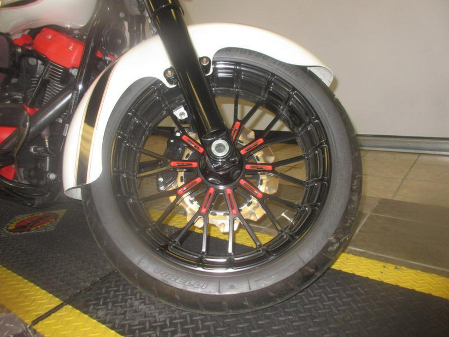 2021 Harley-Davidson® FLSL - Softail Slim®