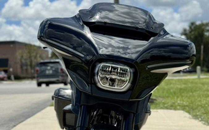 2025 Harley-Davidson FLHX - Street Glide