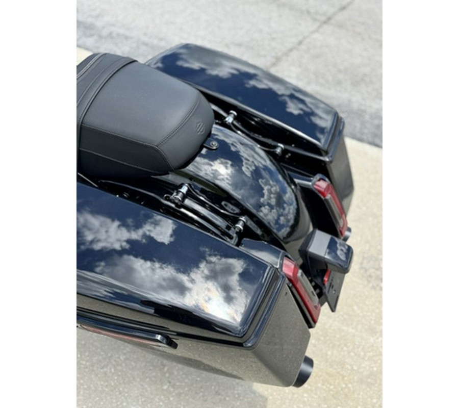 2025 Harley-Davidson FLHX - Street Glide