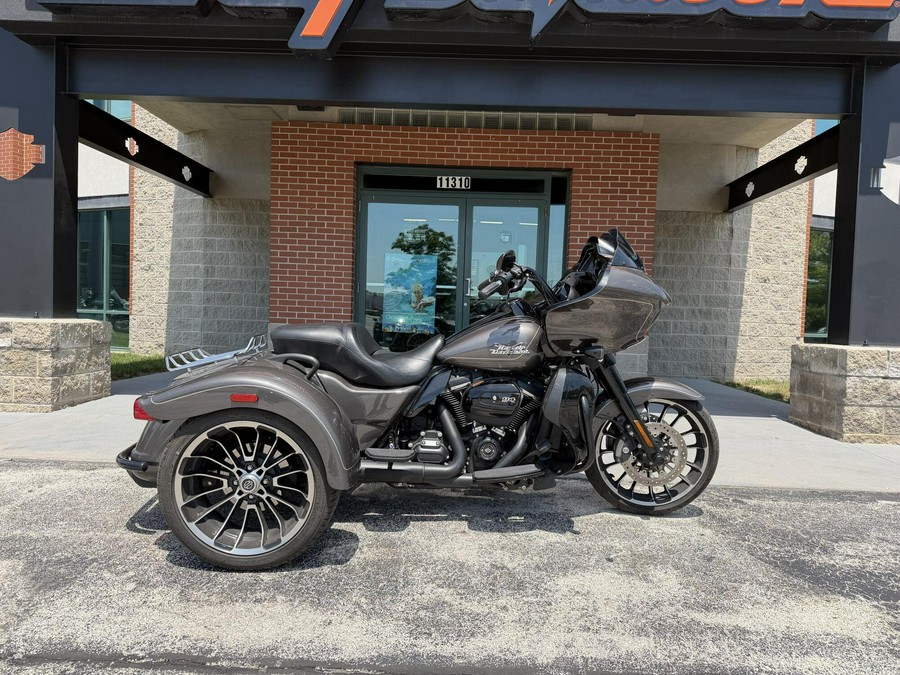 FLTRT 2023 Road Glide 3
