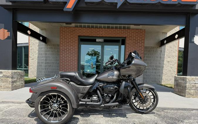 FLTRT 2023 Road Glide 3