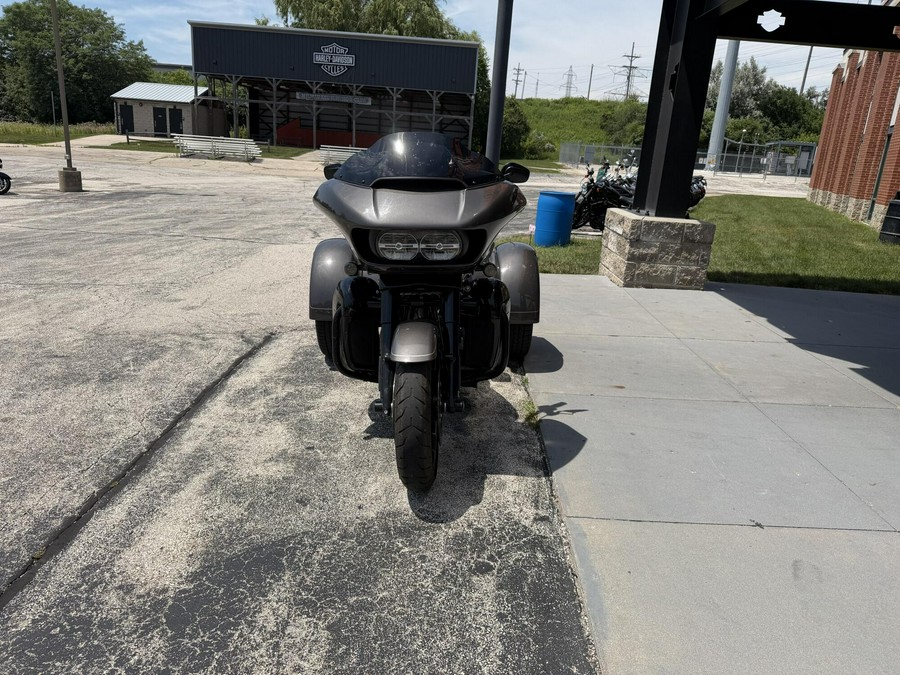 FLTRT 2023 Road Glide 3