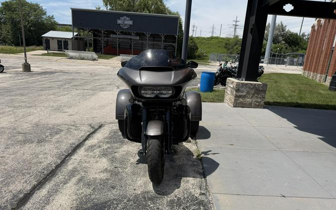 FLTRT 2023 Road Glide 3