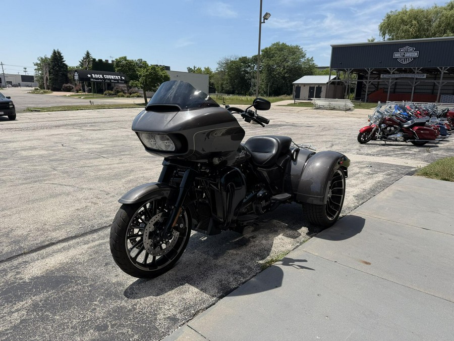 FLTRT 2023 Road Glide 3