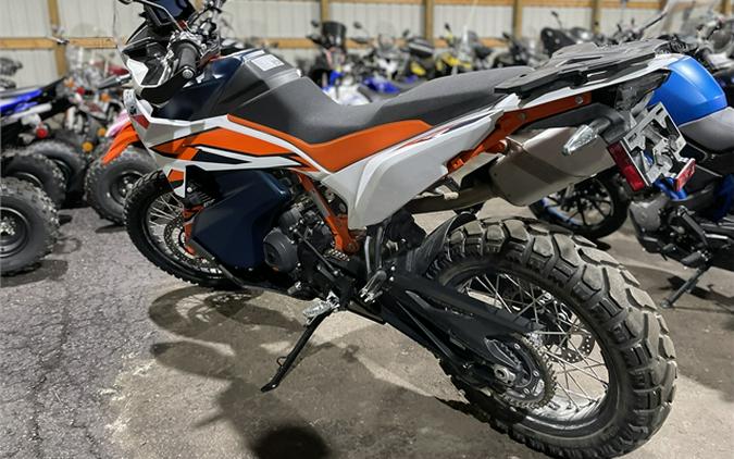 2023 KTM 890 Adventure R