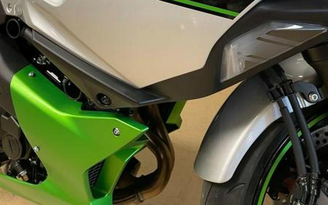 2024 Kawasaki Ninja® 7 Hybrid ABS