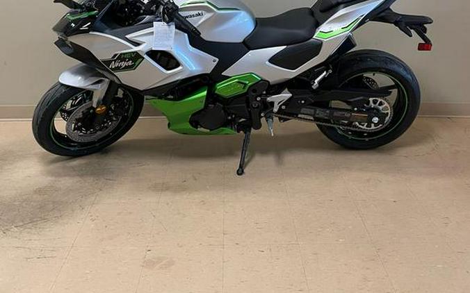 2024 Kawasaki Ninja® 7 Hybrid ABS