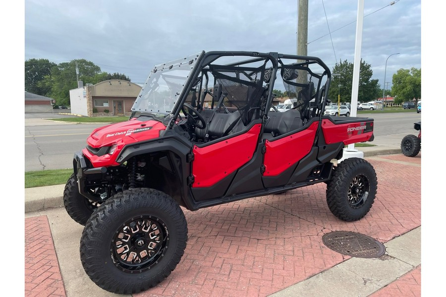 2023 Honda Pioneer 1000-6 Crew Deluxe