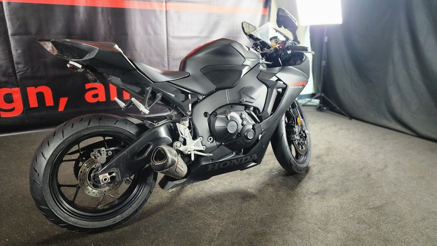 2021 HONDA CBR1000RR ABS - F400068