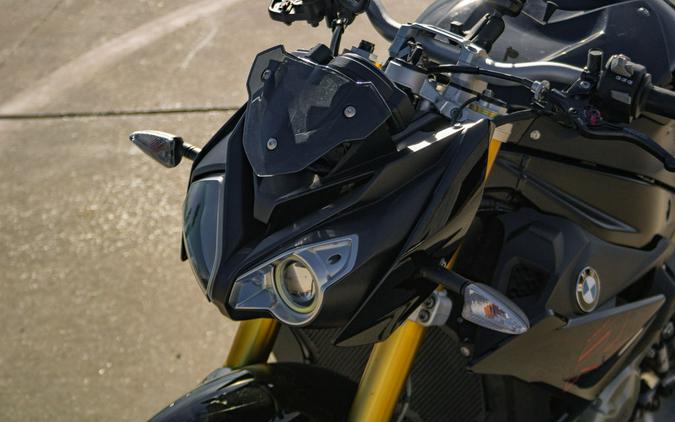 2021 BMW S 1000 R Black Storm Metallic